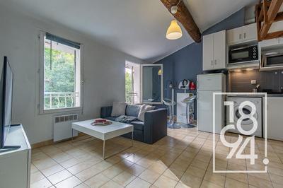 Studio - 30 m² - 2 pièces