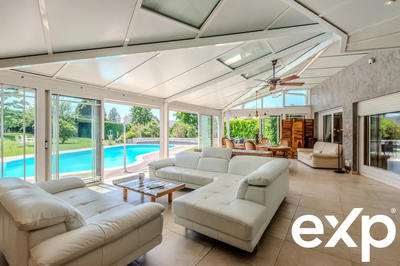 Maison - 380 m² - 9 pièces