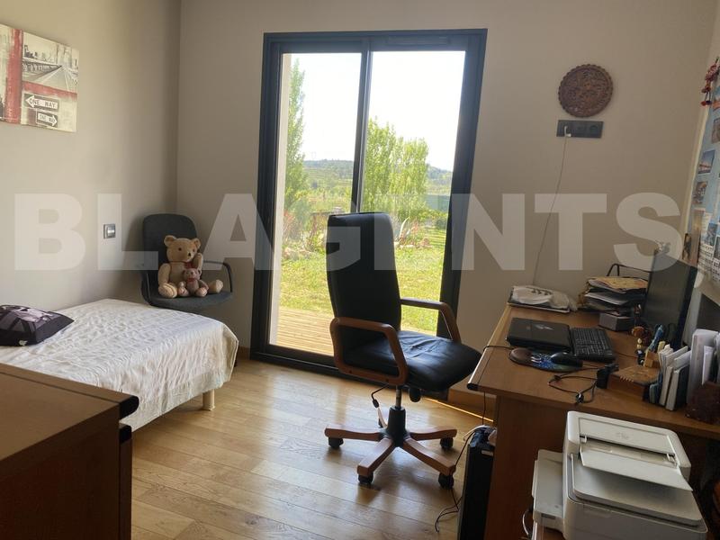Villa - 182 m² - 5 pièces