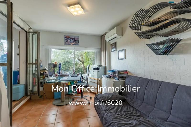 Maison - 180 m² - 7 pièces