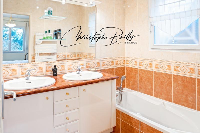 Propriété - 130 m² - 5 pièces