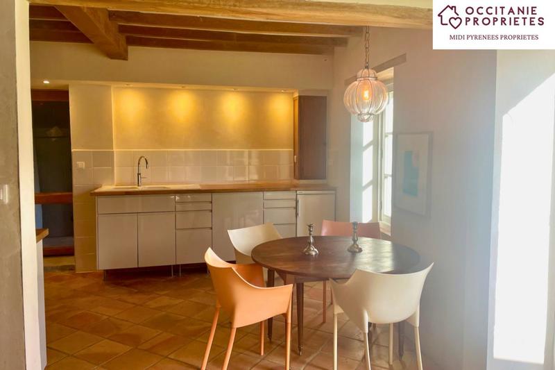 Propriété - 253 m² - 5 pièces