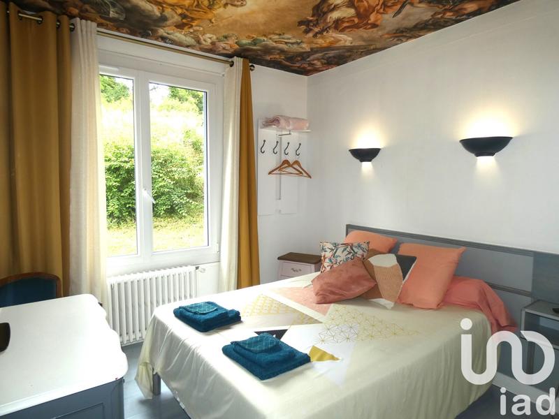 Maison - 660 m² - 5 pièces