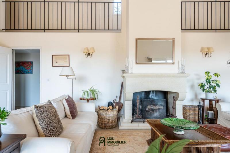 Villa - 417 m² - 11 pièces