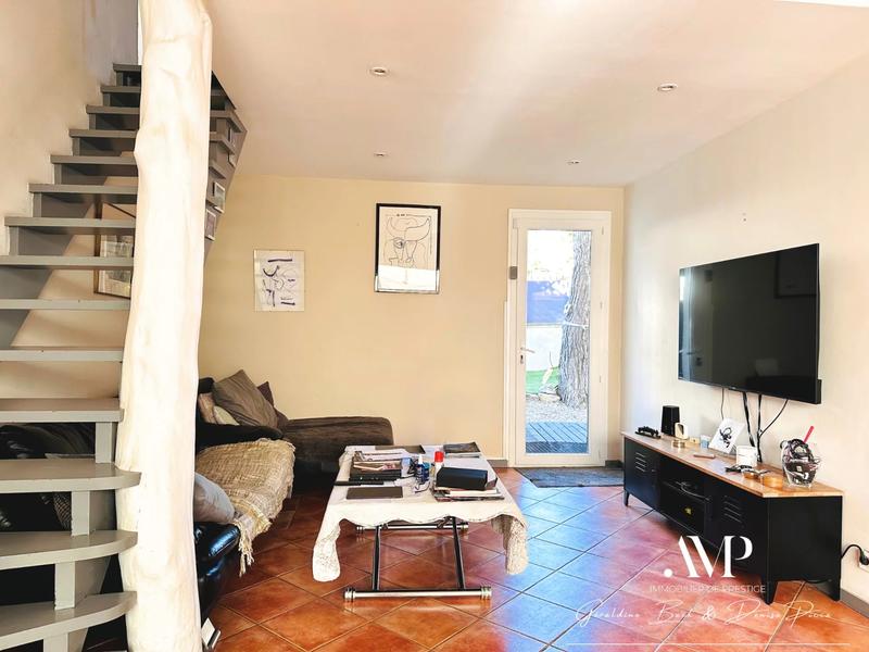 Propriété - 180 m² - 5 pièces