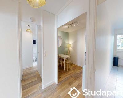 Chambre - 100 m² - 1 pièce