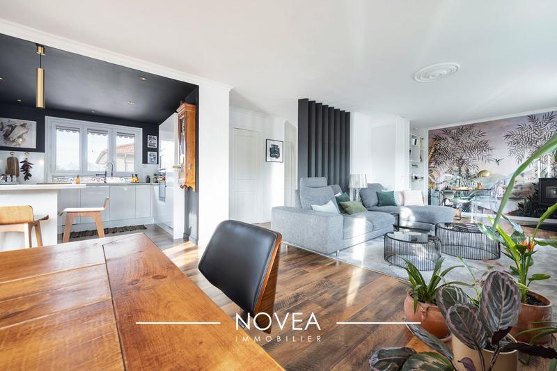 Maison - 185 m² - 5 pièces