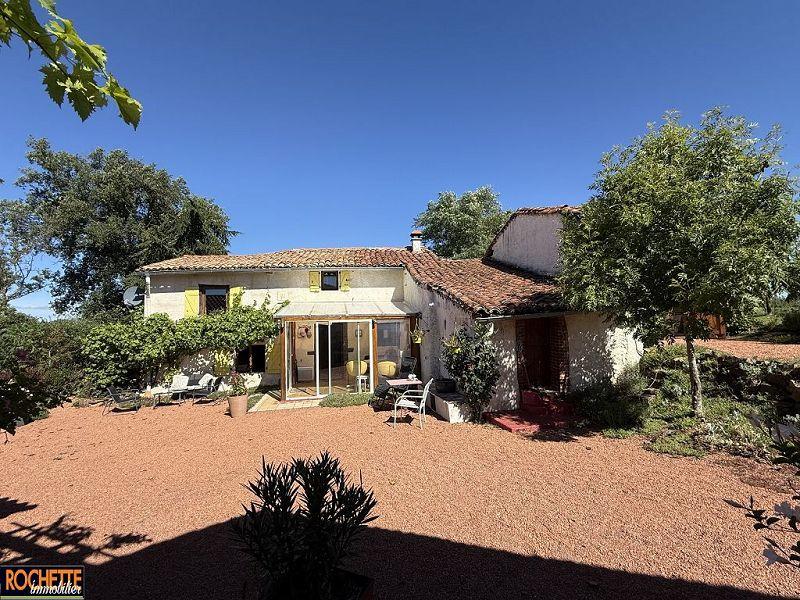 Maison ancienne - 177 m² - 8 pièces