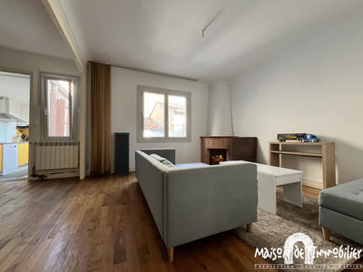 Maison - 99 m² - 4 pièces