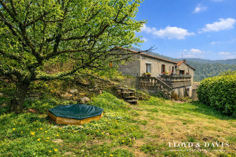 Maison ancienne - 232 m² - 11 pièces