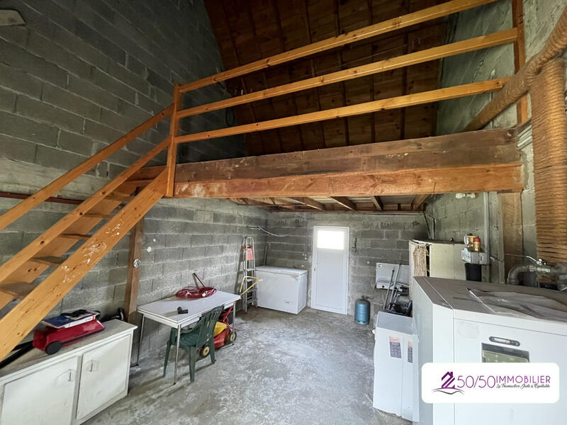 Maison traditionnelle - 92 m² - 6 pièces