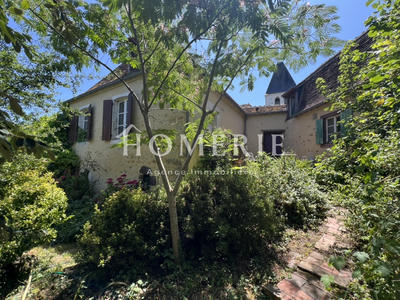 Maison de village - 253 m² - 10 pièces