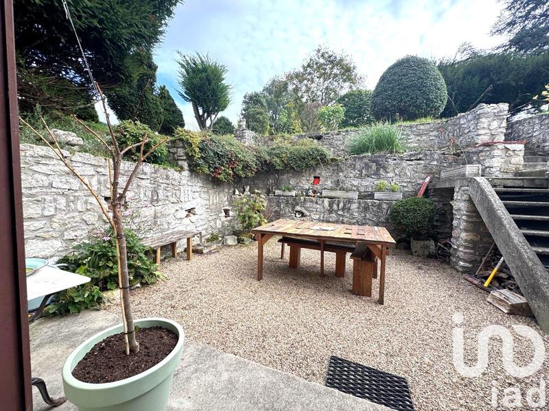 Maison - 214 m² - 8 pièces