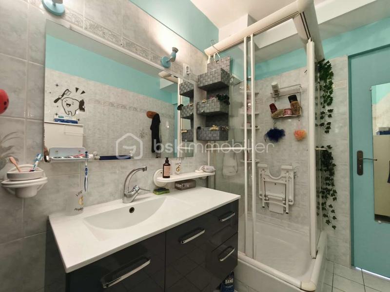 Maison - 213 m² - 8 pièces