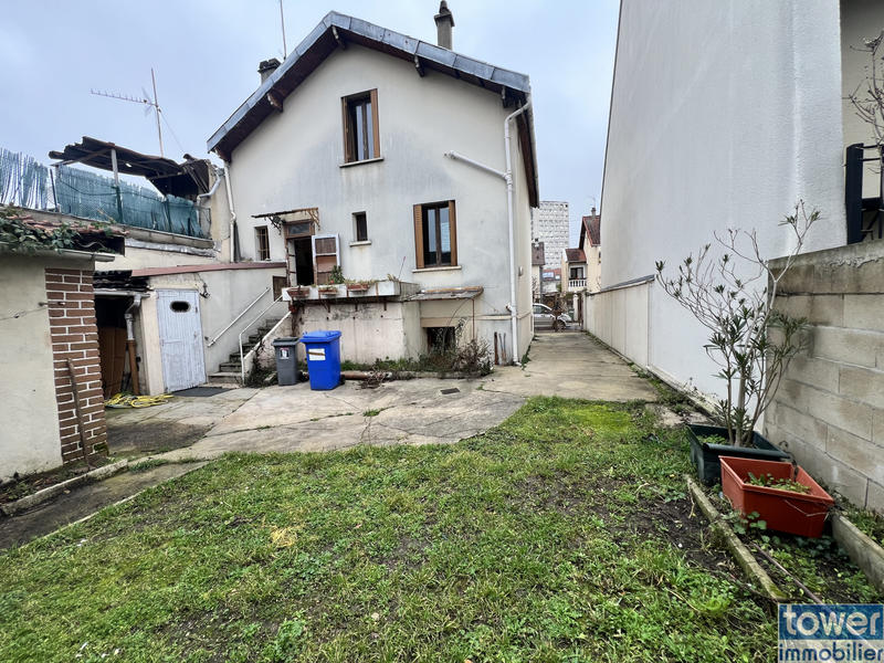 Maison - 98 m² - 5 pièces