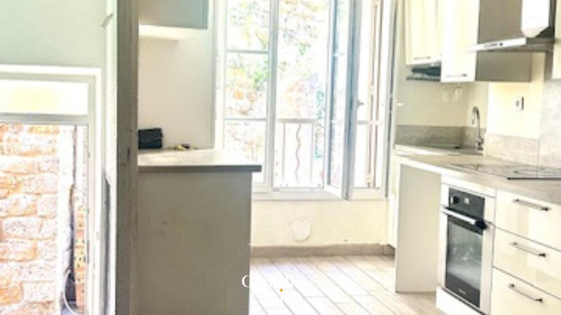 Maison - 92 m² - 4 pièces