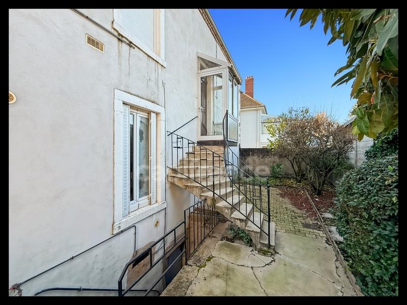 Appartement - 84 m² - 3 pièces