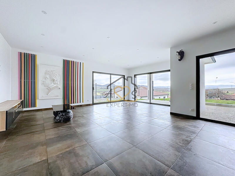 Maison - 124 m² - 6 pièces