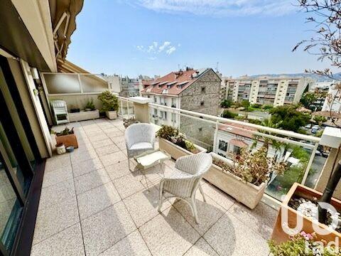 Appartement - 77 m² - 3 pièces