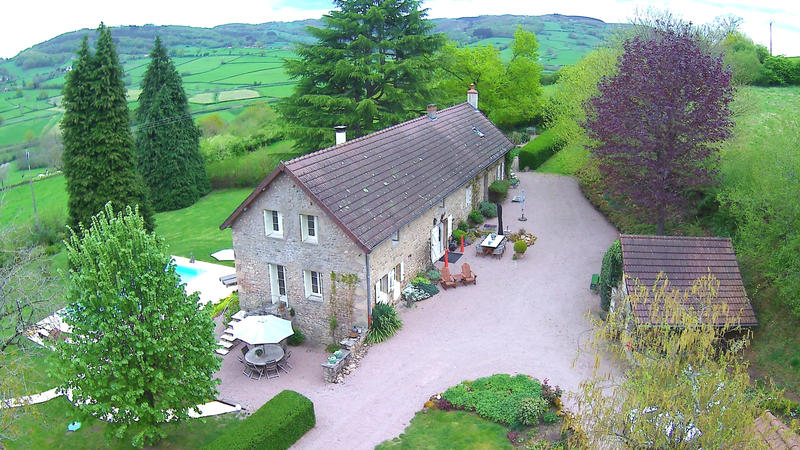 Maison - 247 m² - 7 pièces