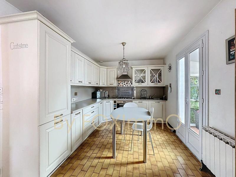 Maison - 136 m² - 6 pièces