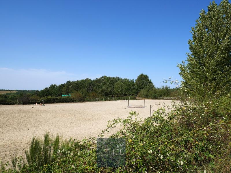 Maison de domaine équestre - 100 m² - 1 pièce