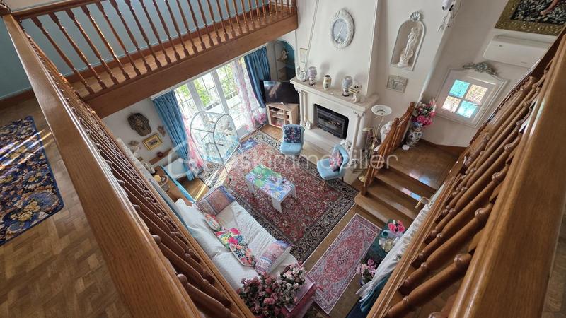 Maison - 262 m² - 8 pièces