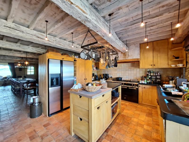 Maison - 427 m² - 12 pièces