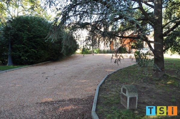 Maison - 365 m² - 7 pièces