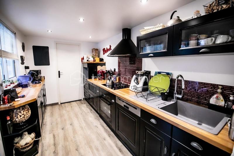 Maison de ville - 184 m² - 9 pièces