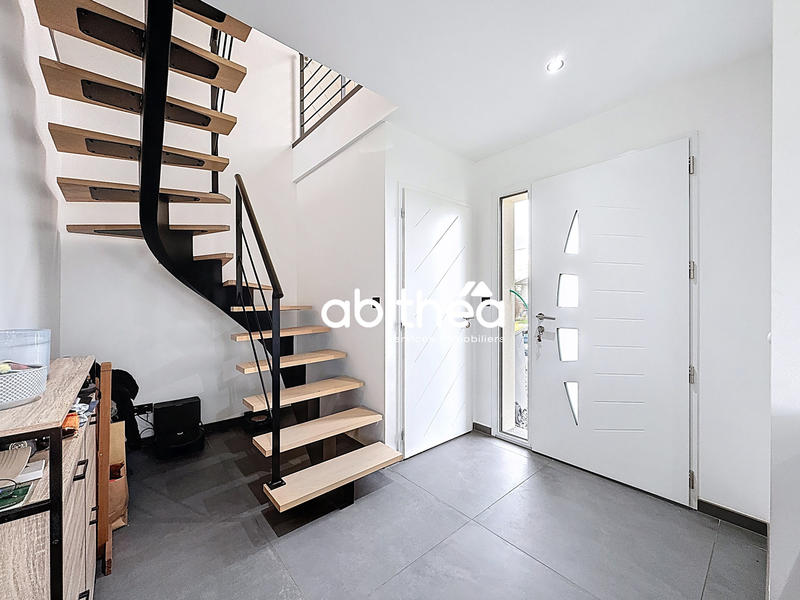 Maison - 140 m² - 6 pièces