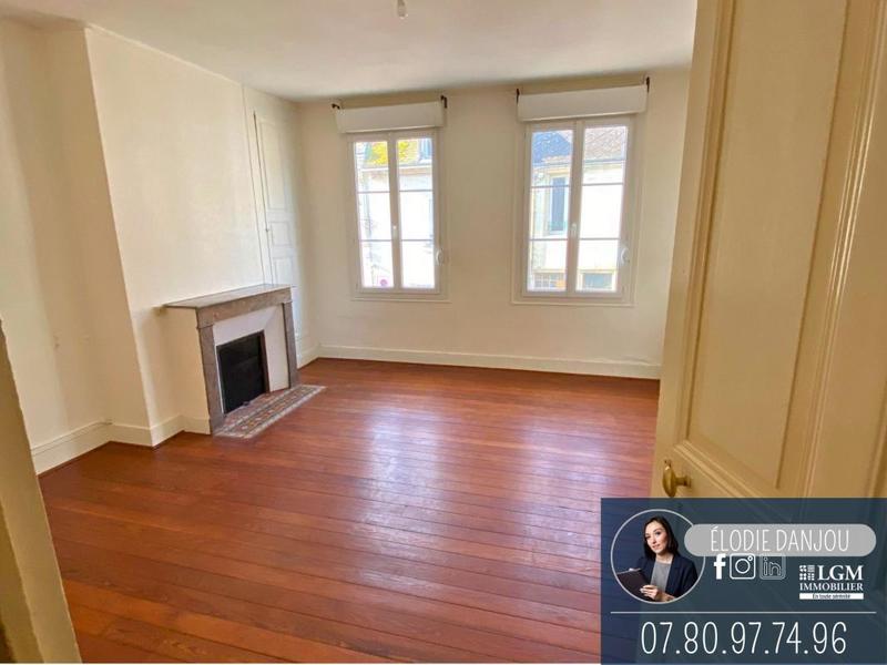 Maison - 223 m² - 7 pièces