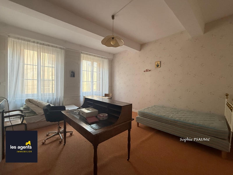 Maison - 245 m² - 7 pièces