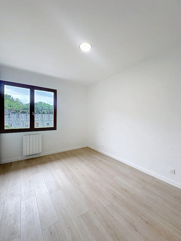 Maison - 88 m² - 3 pièces