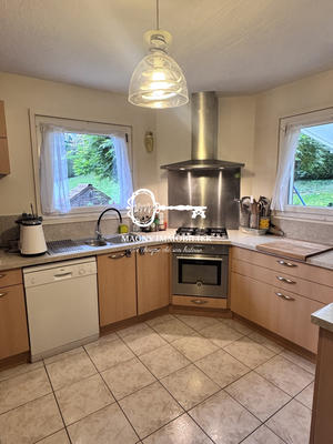 Maison traditionnelle - 100 m² - 4 pièces