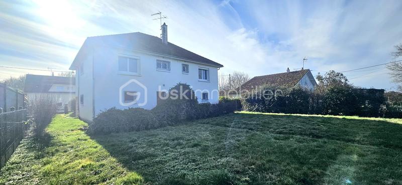 Maison traditionnelle - 103 m² - 4 pièces