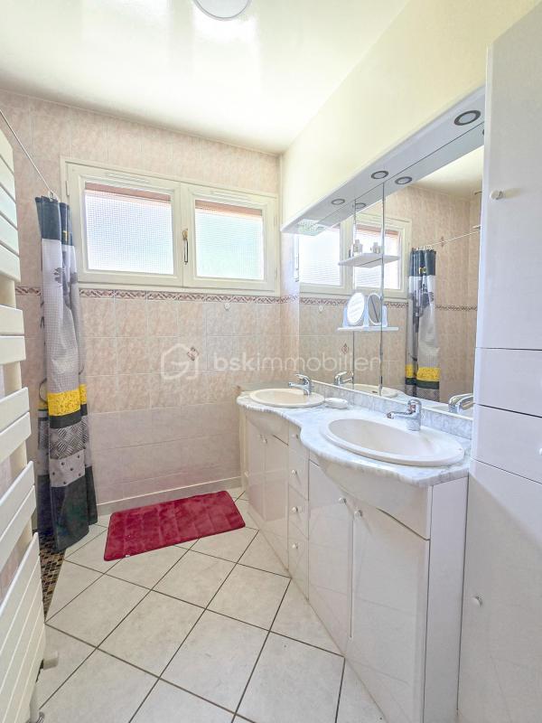 Maison - 160 m² - 5 pièces