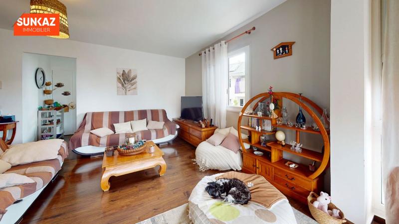 Appartement - 95 m² - 4 pièces