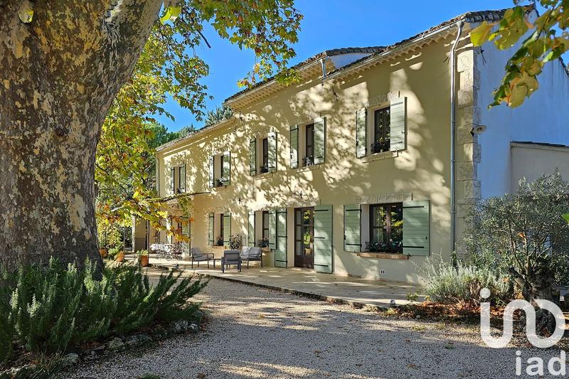 Maison - 210 m² - 7 pièces