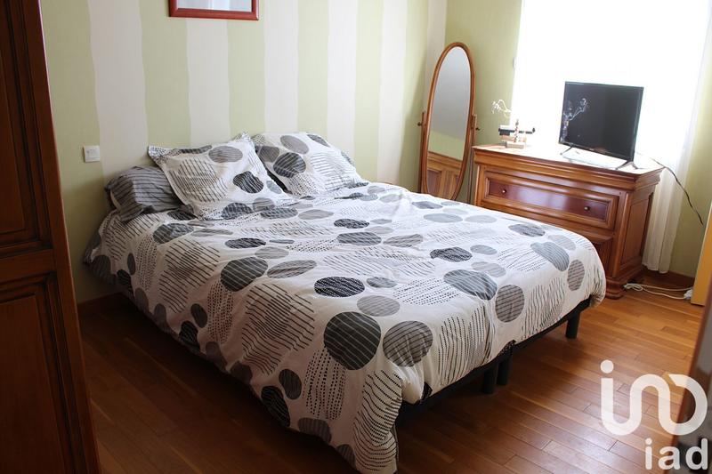 Maison - 143 m² - 9 pièces