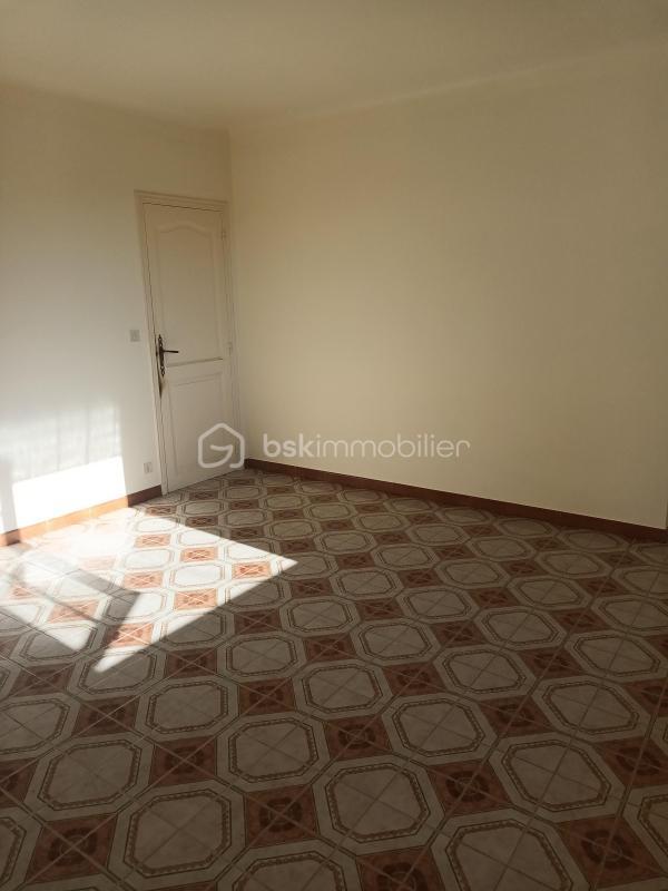 Maison traditionnelle - 248 m² - 9 pièces