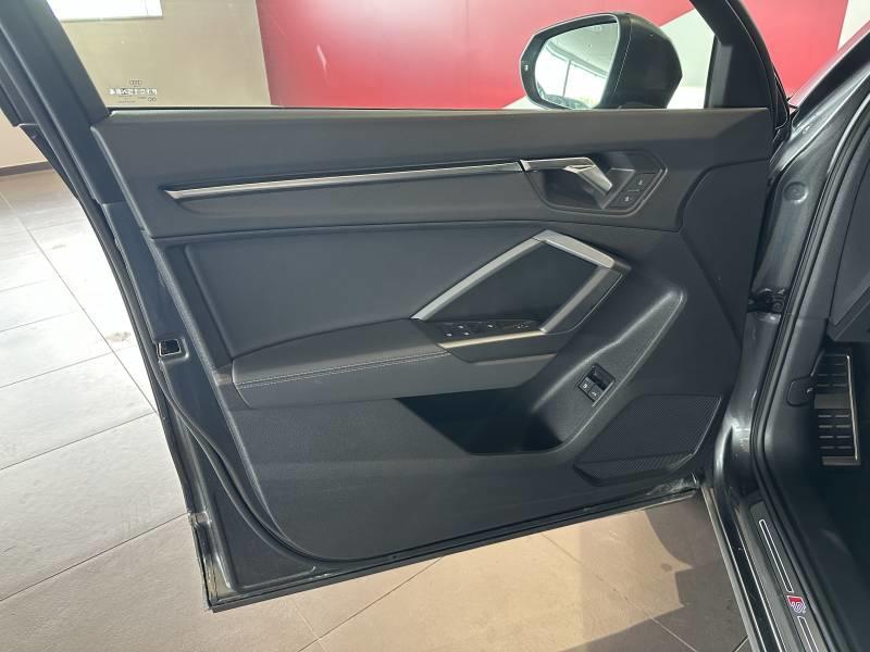 Audi Q3 45 TFSIe 245 ch s tronic 6 s line