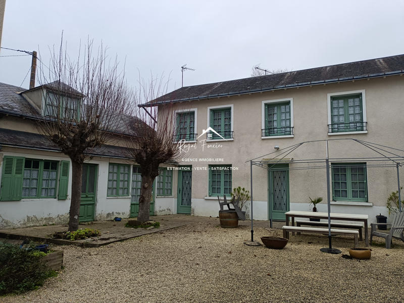 Maison ancienne - 560 m² - 30 pièces