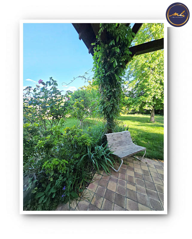 Maison traditionnelle - 175 m² - 7 pièces