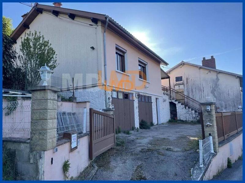 Maison - 90 m² - 3 pièces