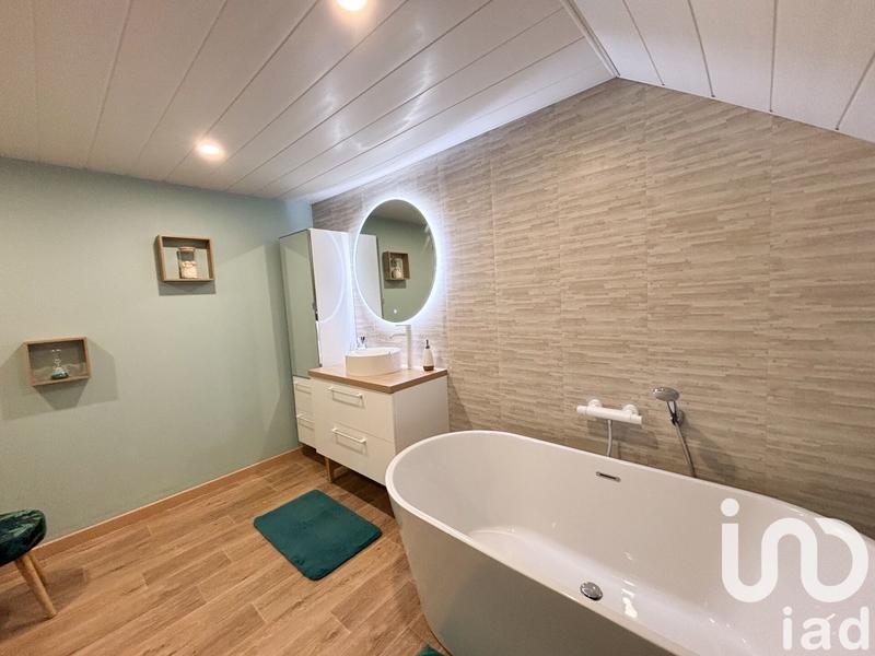 Maison - 121 m² - 6 pièces