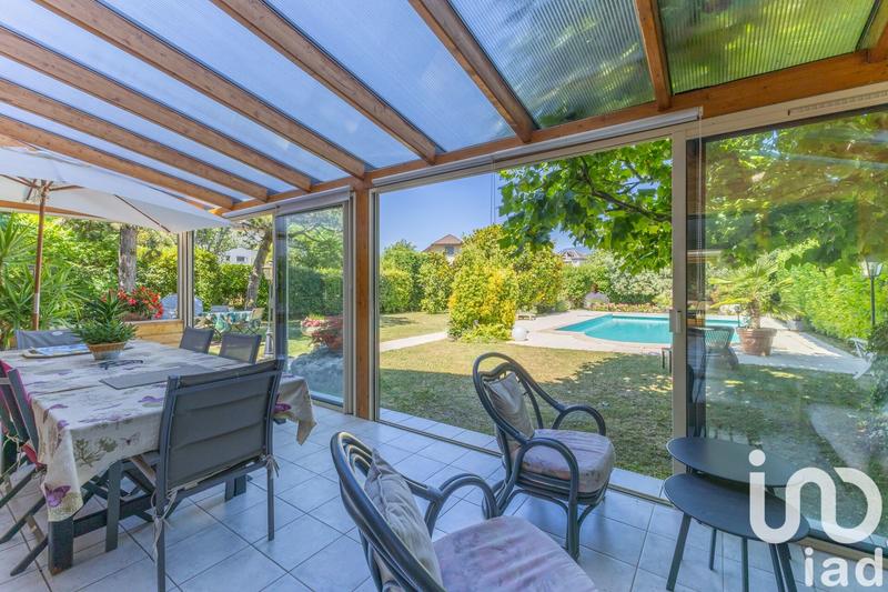 Maison - 267 m² - 6 pièces