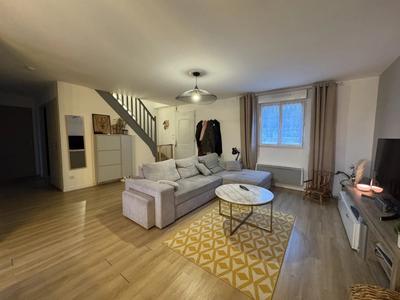 Maison - 105 m² - 4 pièces