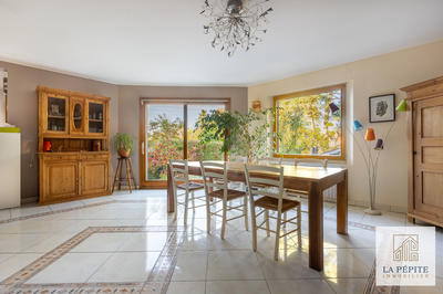 Maison - 152 m² - 6 pièces