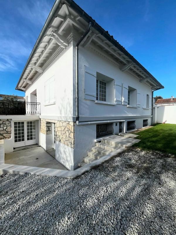 Maison - 160 m² - 8 pièces